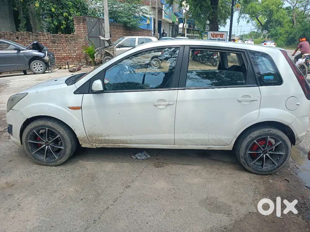 Ford Figo Diesel Titanium 2011
