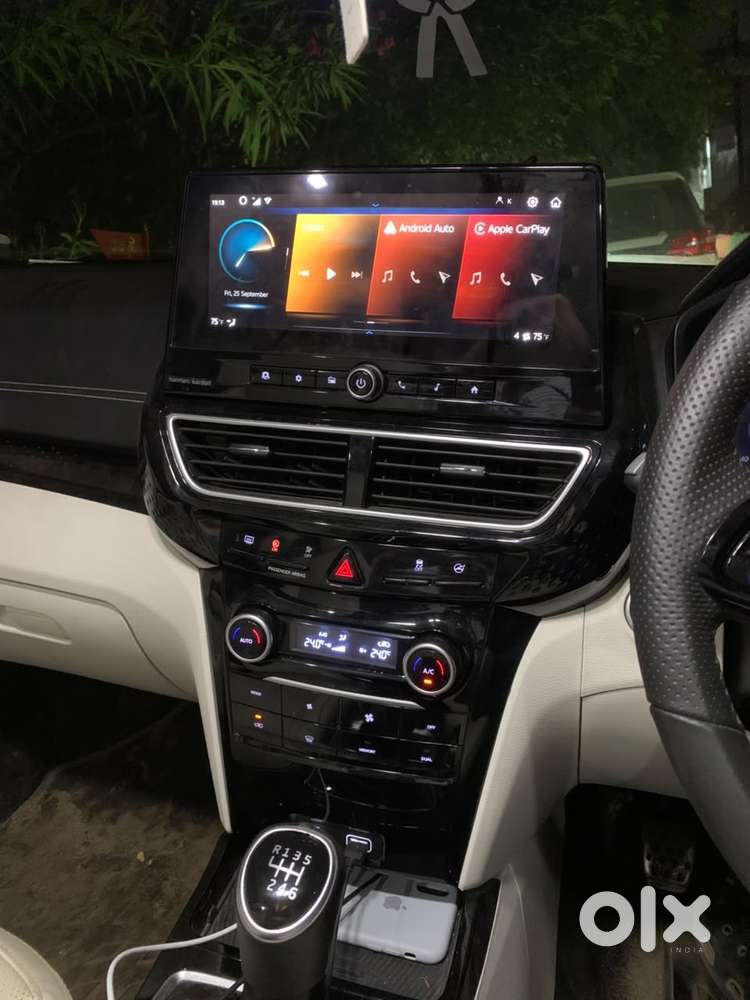Mahindra Xuv300 Petrol 2025