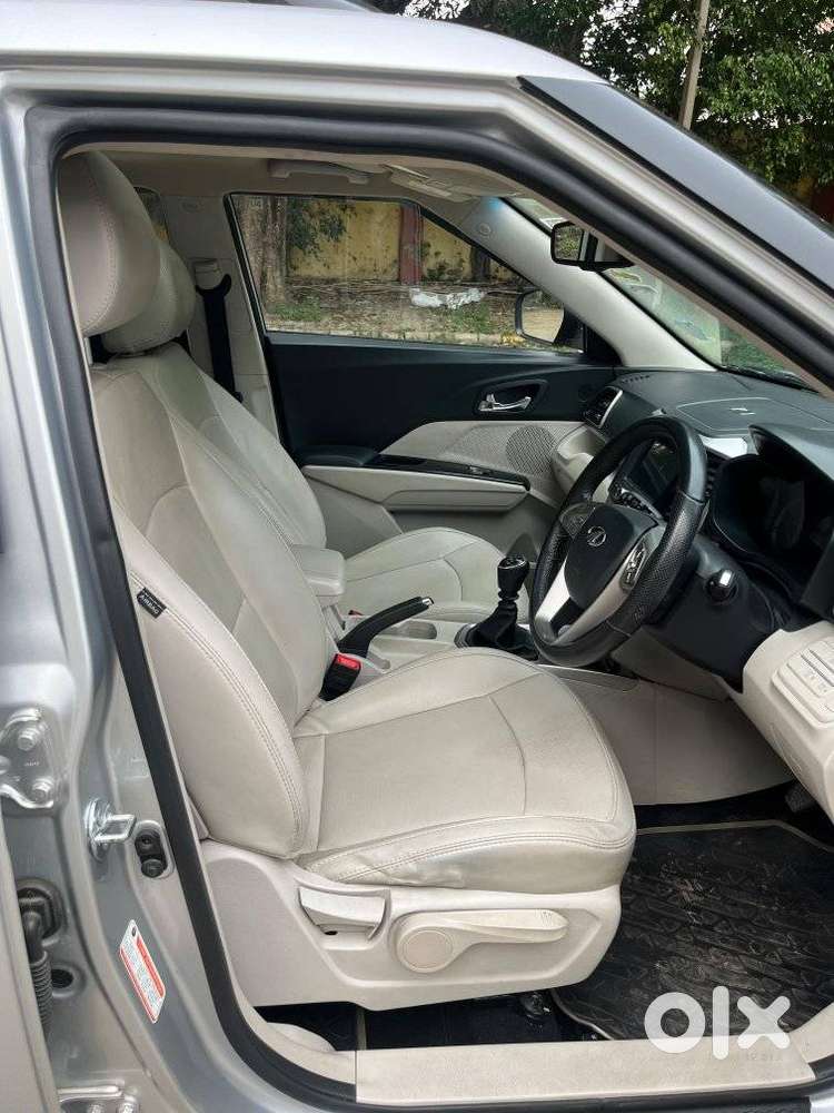 Mahindra Xuv300 W8 Option Dual Tone, 2020, Petrol