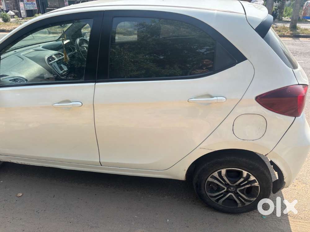 Tata Tiago Company Cng 2023 Xt 4 Month Company Warranty Left