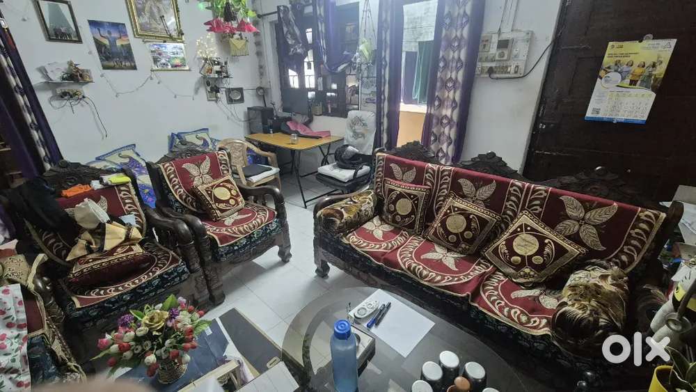 5 SEATER SOFA SET FOR SALE