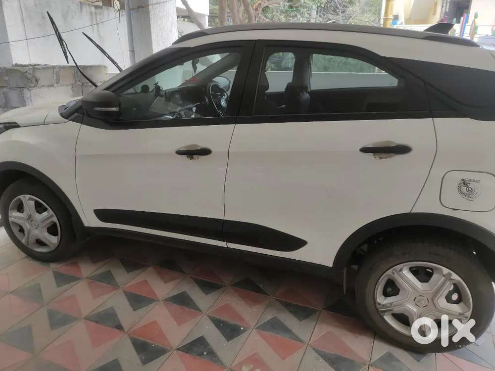 Tata Nexon Diesel Manual 2023 Variant