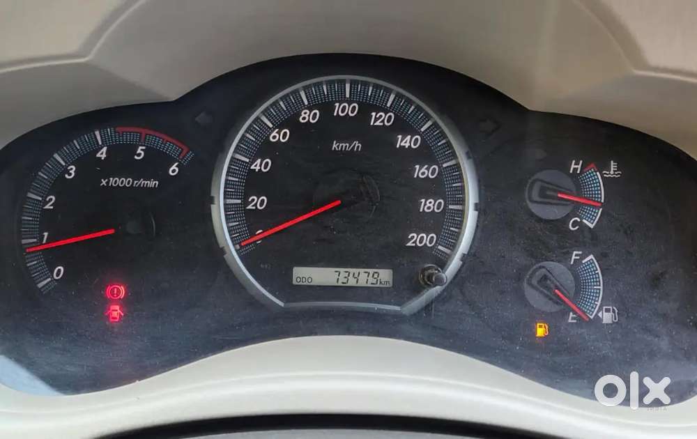 Toyota Innova 2014 Diesel Well Maintained