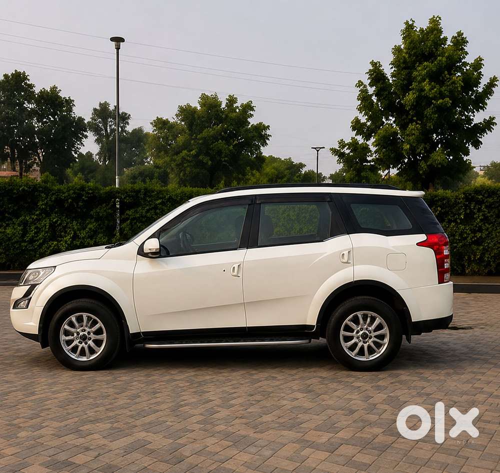 Mahindra Xuv500 W10 At, 2017