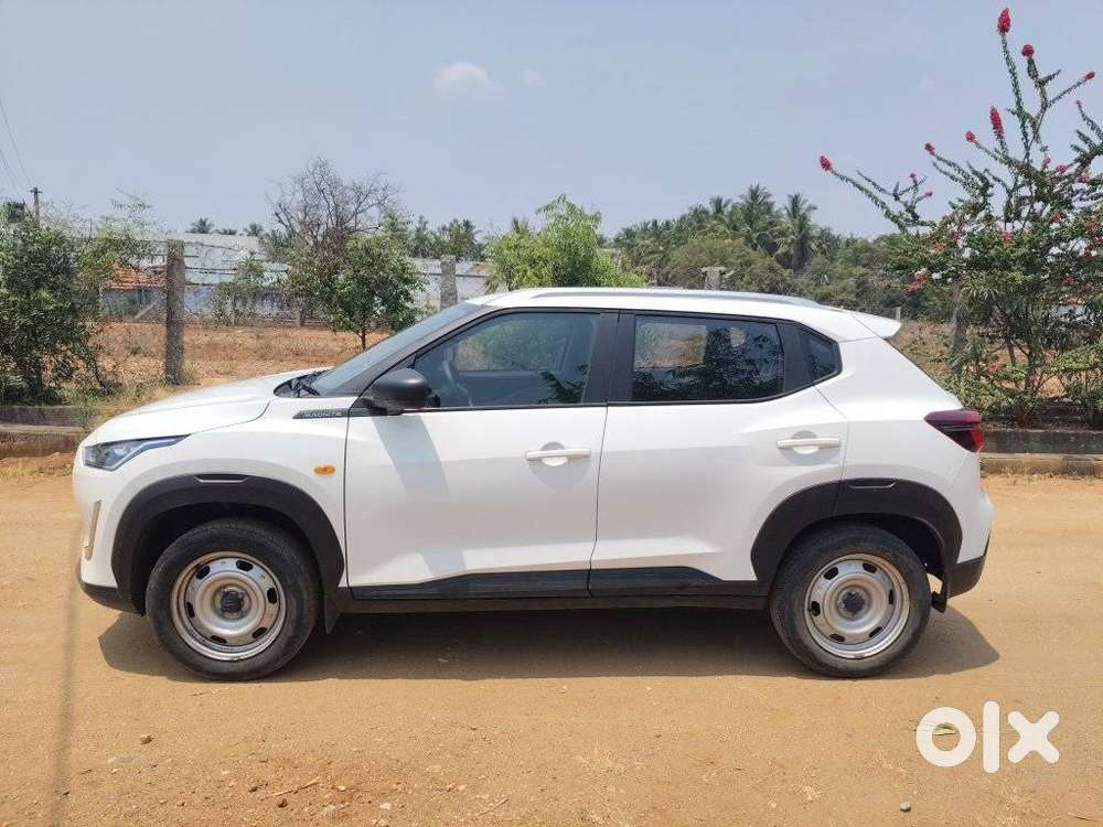 Nissan Magnite, 2023, Petrol