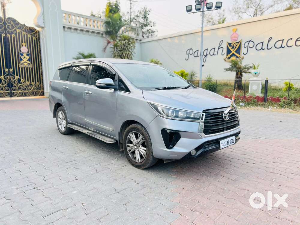 Toyota Innova Crysta 2.8z Automatic, 2016, Diesel