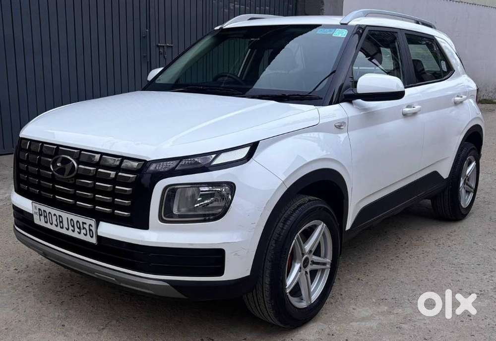 Hyundai Venue, 2022, Petrol