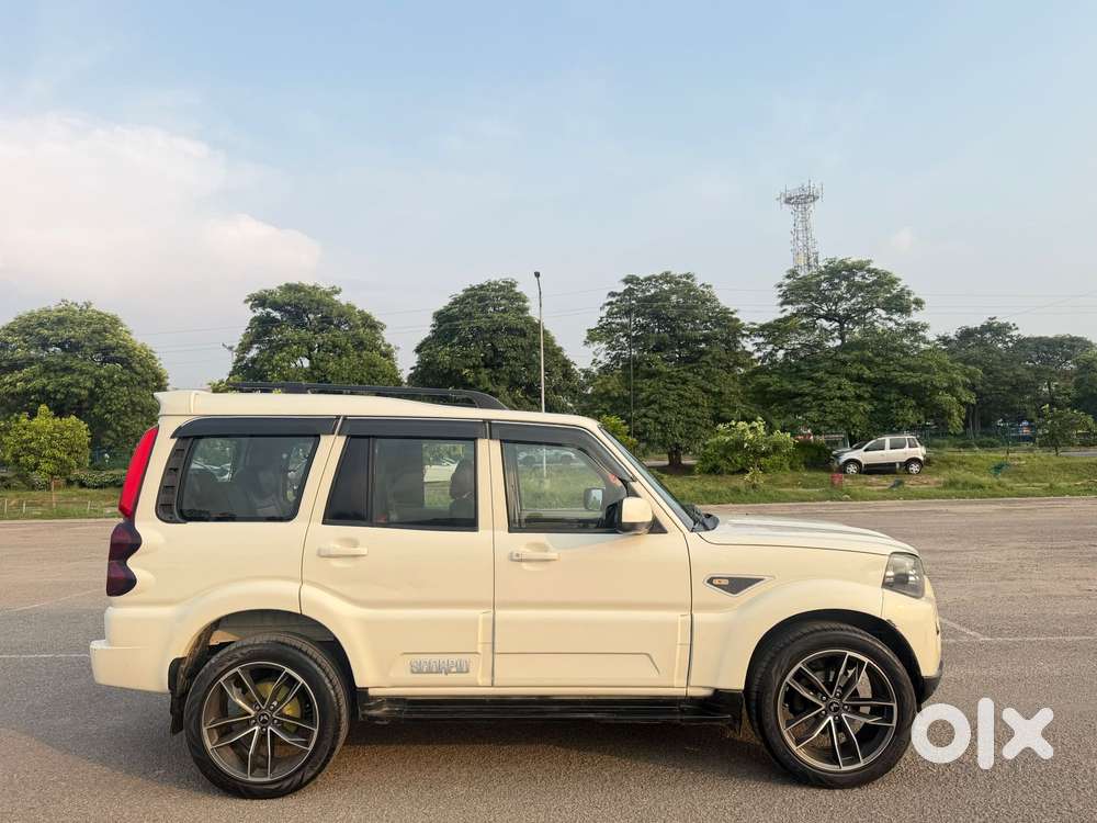 Mahindra Scorpio Classic 2.2 S 11 Mt 7 Str, 2018, Diesel