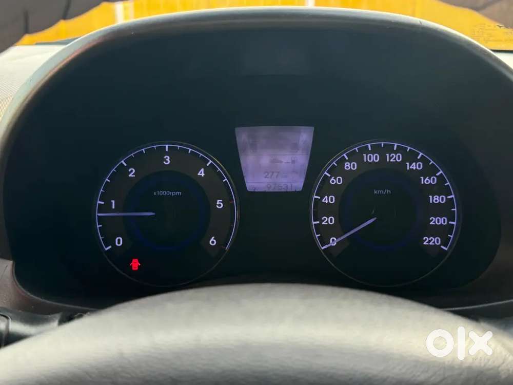 Hyundai Verna Fluidic 1.6 2011