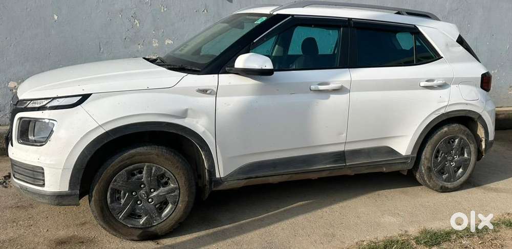 Hyundai Venue 2025 Cng & Hybrids Well Maintained