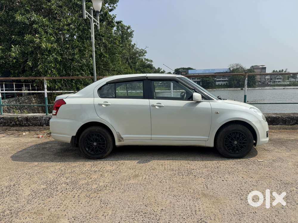 Maruti Suzuki Swift Dzire 1.3 Vxi, 2011, Petrol