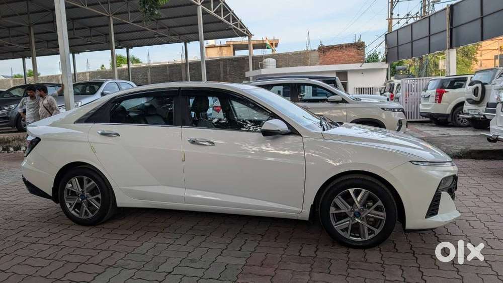 Hyundai Verna 1.5 Mpi Mt Sx (o), 2024, Petrol