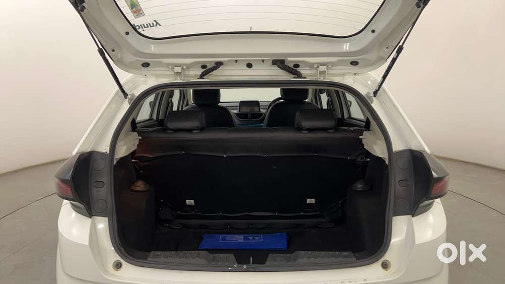Tata Altroz Xza Petrol, 2023, Petrol