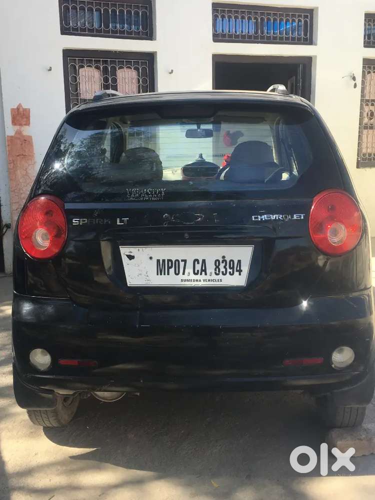 भिंड में रखी है गाड़ी की कंडीशन बहुत अच्छी है Ac चालू है टायर भी नए है
