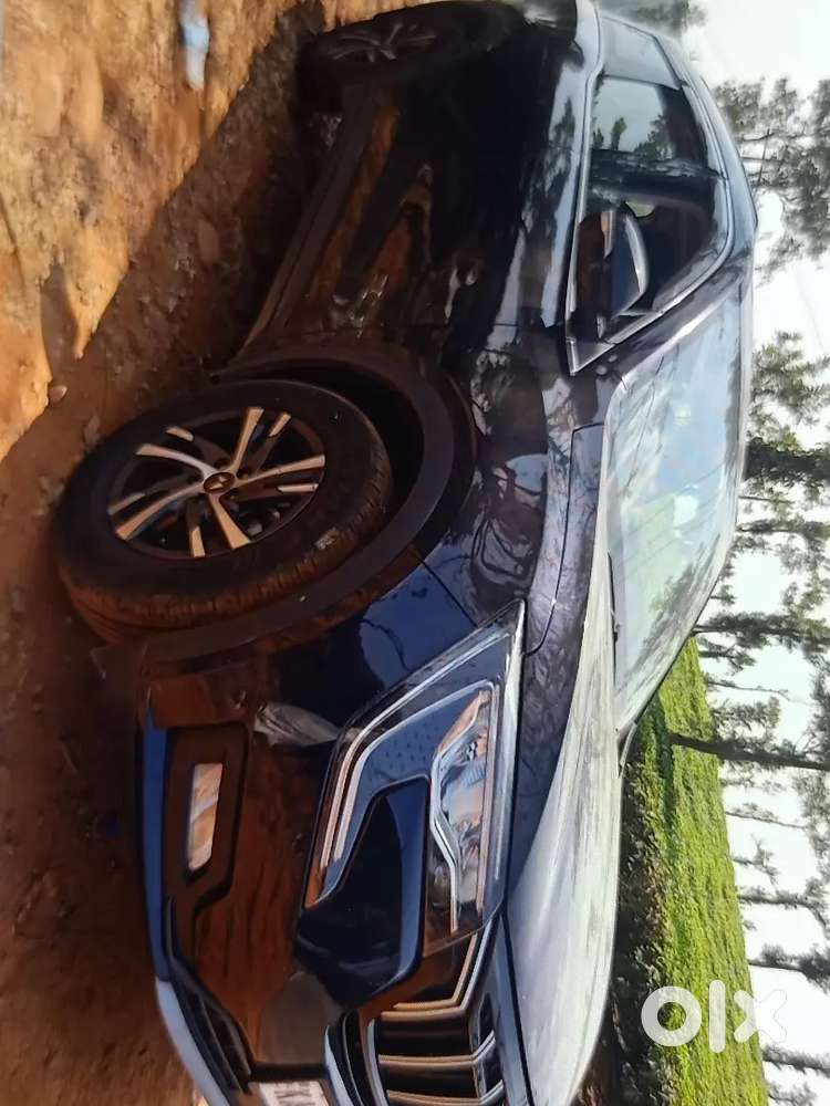 Mahindra Xuv700 2023 Diesel 39900 Km Driven