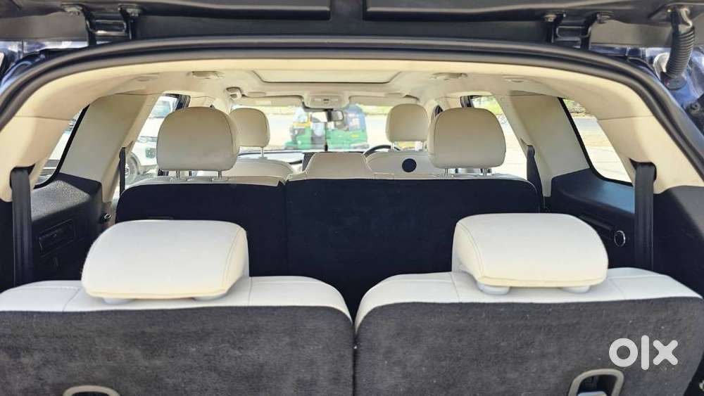 Mahindra Xuv700 2.2 Ax 7 Diesel At Luxury Pack Str Awd, 2022, Diesel