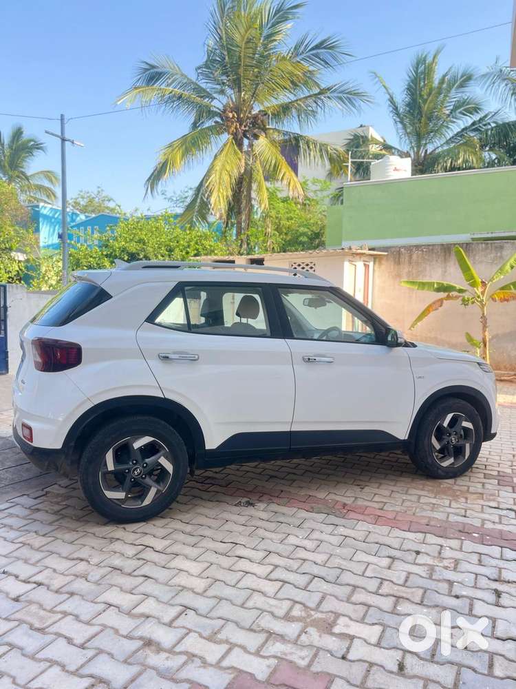 Hyundai Venue S Turbo Dct, 2021, Petrol