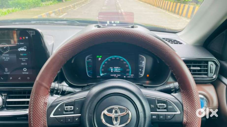 Toyota Urban Cruiser Hyryder 1.5 V Hybrid, 2025, Petrol