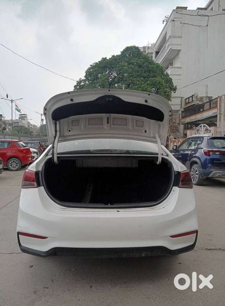 Hyundai Verna 1.6 Sx (o) Crdi At, 2019, Diesel
