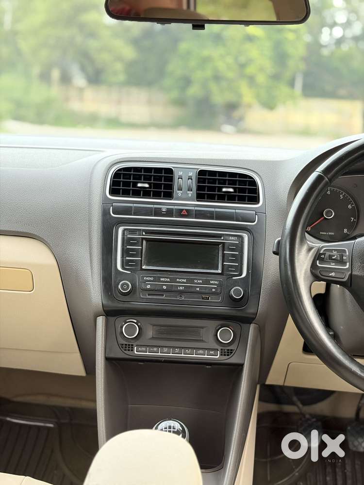 Volkswagen Vento Petrol Highline, 2014, Petrol
