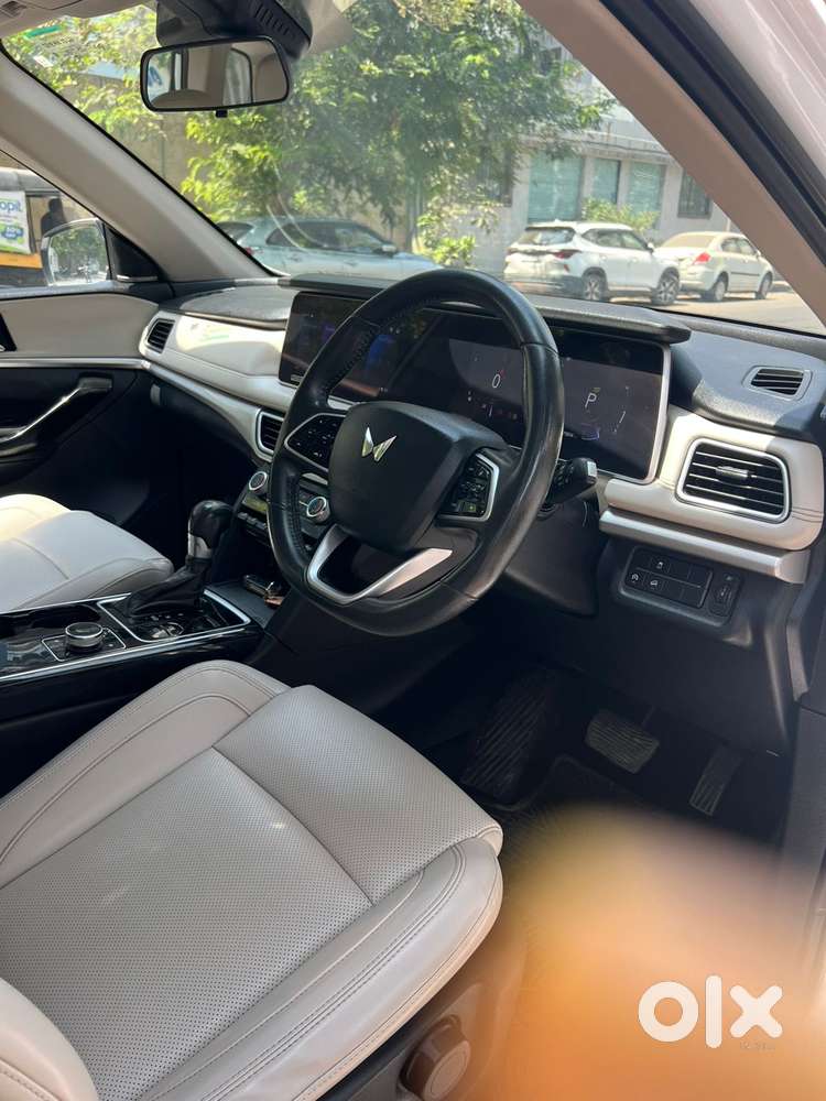 Mahindra Xuv700 Ax7 Luxury Pack Awd, 2022, Diesel