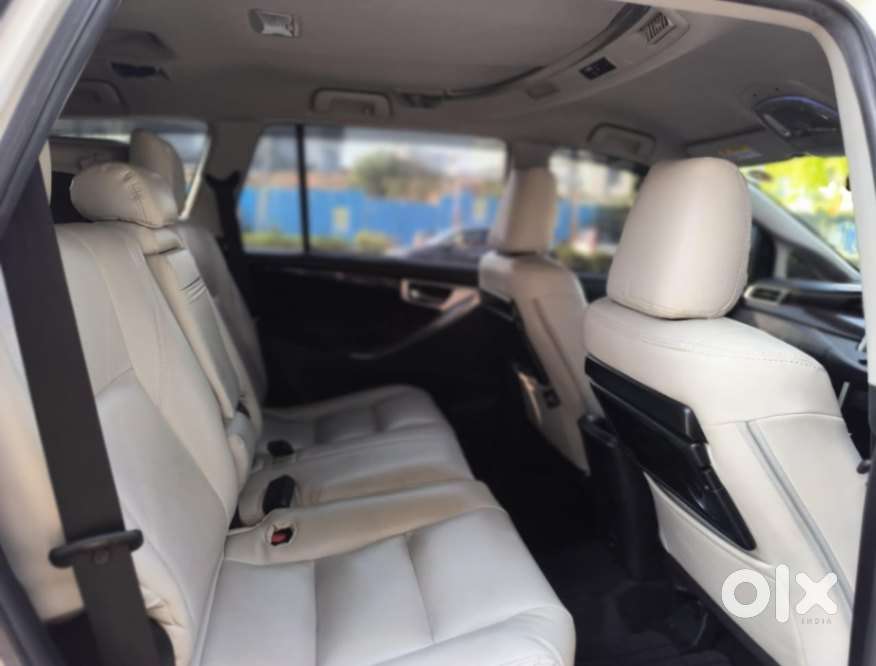 Toyota Innova Crysta