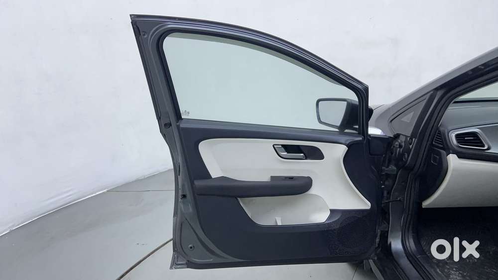 Tata Altroz Xz, 2021, Petrol