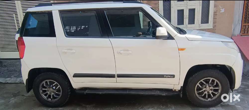 Mahindra Tuv 300 T8