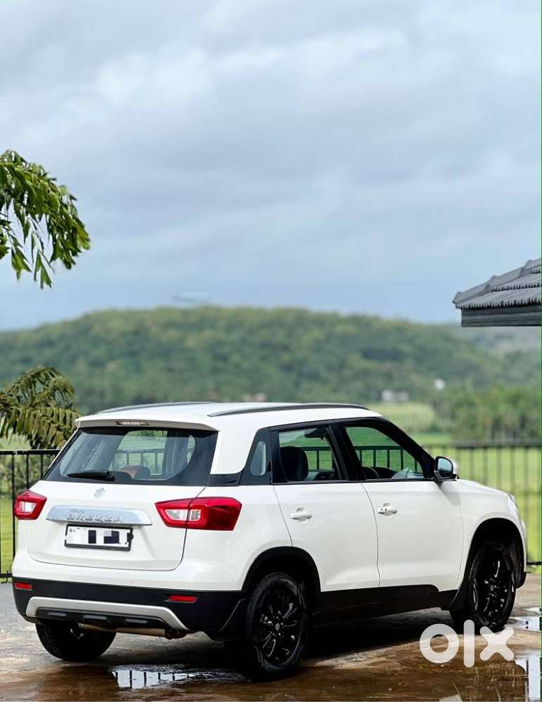 Maruti Suzuki Brezza 1.5 Zxi Smart Hybrid, 2021, Petrol