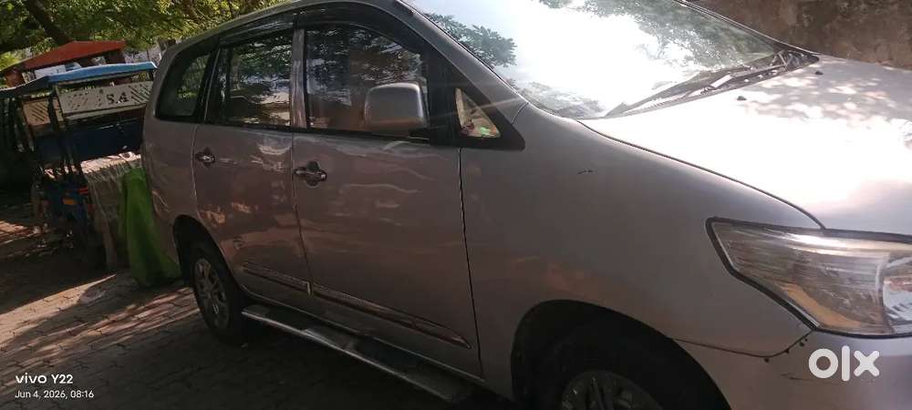 Toyota Innova 2009 Diesel 270000 Km Driven.