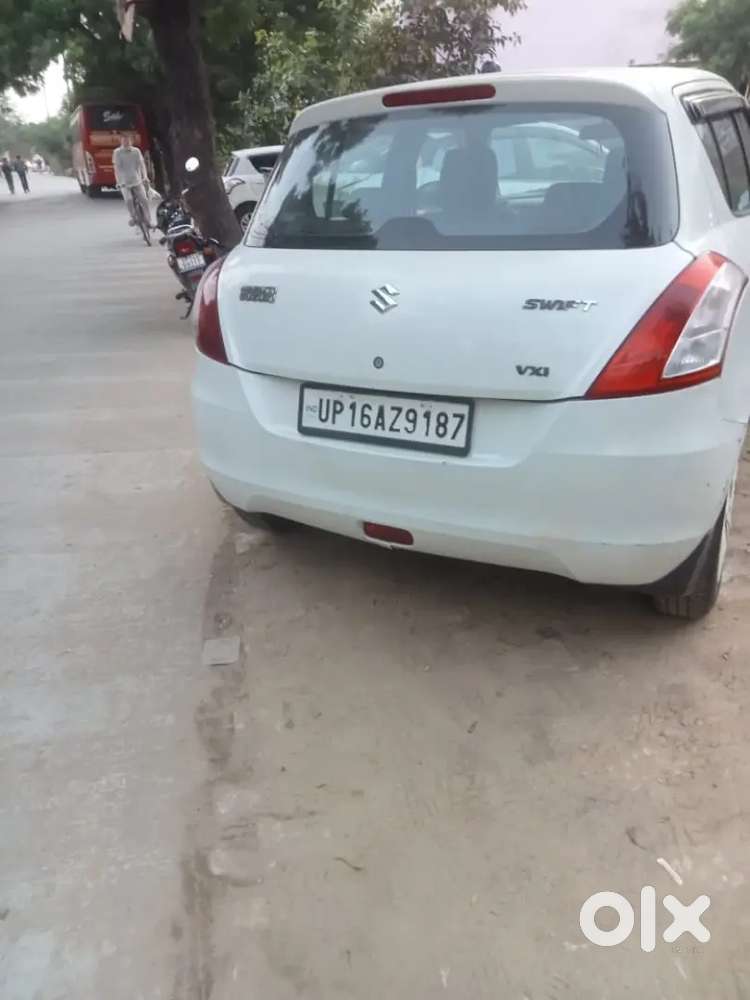 Maruti Suzuki Swift 2015 पेट्रोल