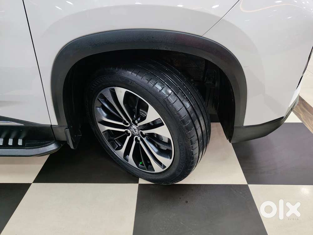Mg Hector Plus Sharp Pro 1.5 Turbo Petrol Cvt 7 Str, 2023, Petrol