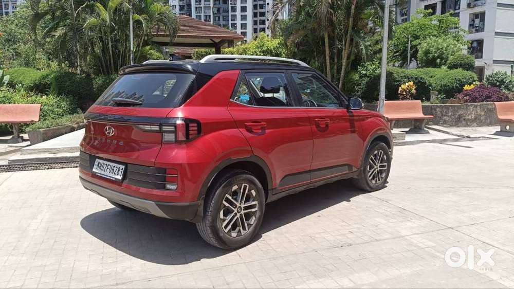 Hyundai Venue(oct-2022) 1.5 Crdi Mt Sx Dual Tone (diesel) Fully Loaded