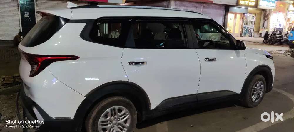 Kia Carens Prestige Petrol 2023
