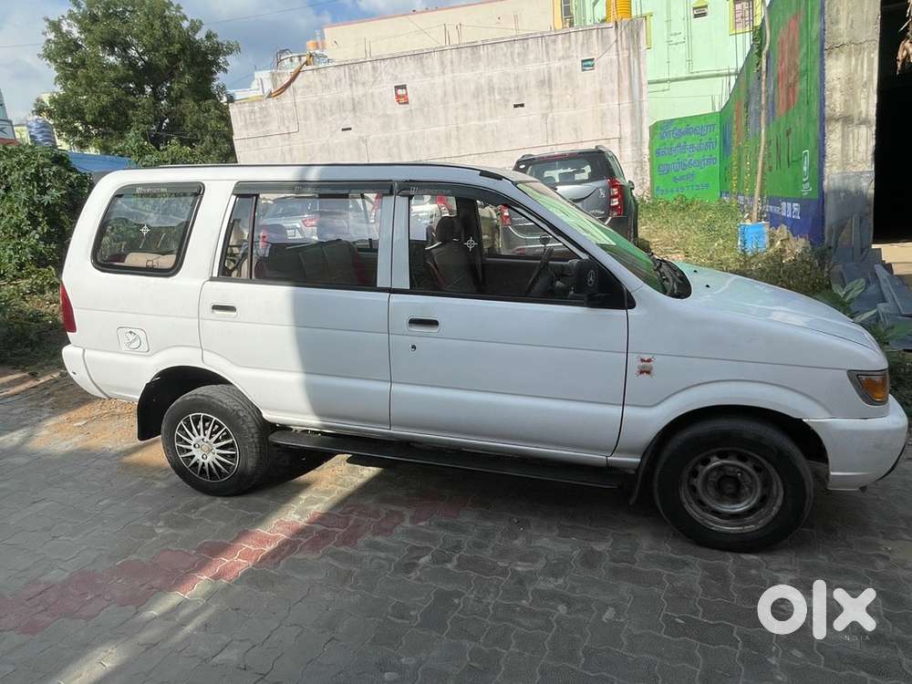 Chevrolet Tavera Neo 2012