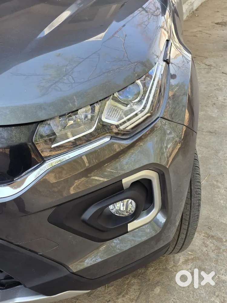 Tata Nexon 2022 Petrol 25400 Km Driven