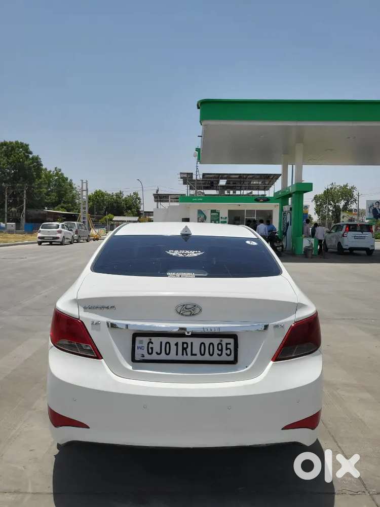 Hyundai Varna Sx
