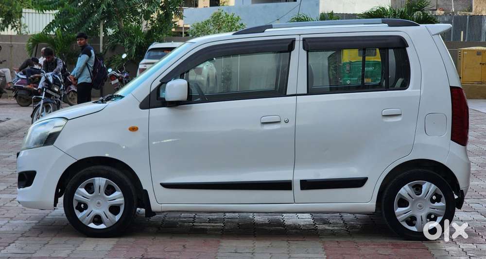 Maruti Suzuki Wagon R Vxi 1.0, 2016, Cng & Hybrids