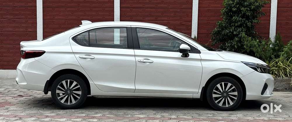Honda City 1.5 V 4th Gen I-vtec Mt, 2023, Petrol