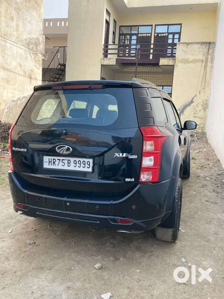 Mahindra Xuv500 2017 Diesel 130000 Km Driven