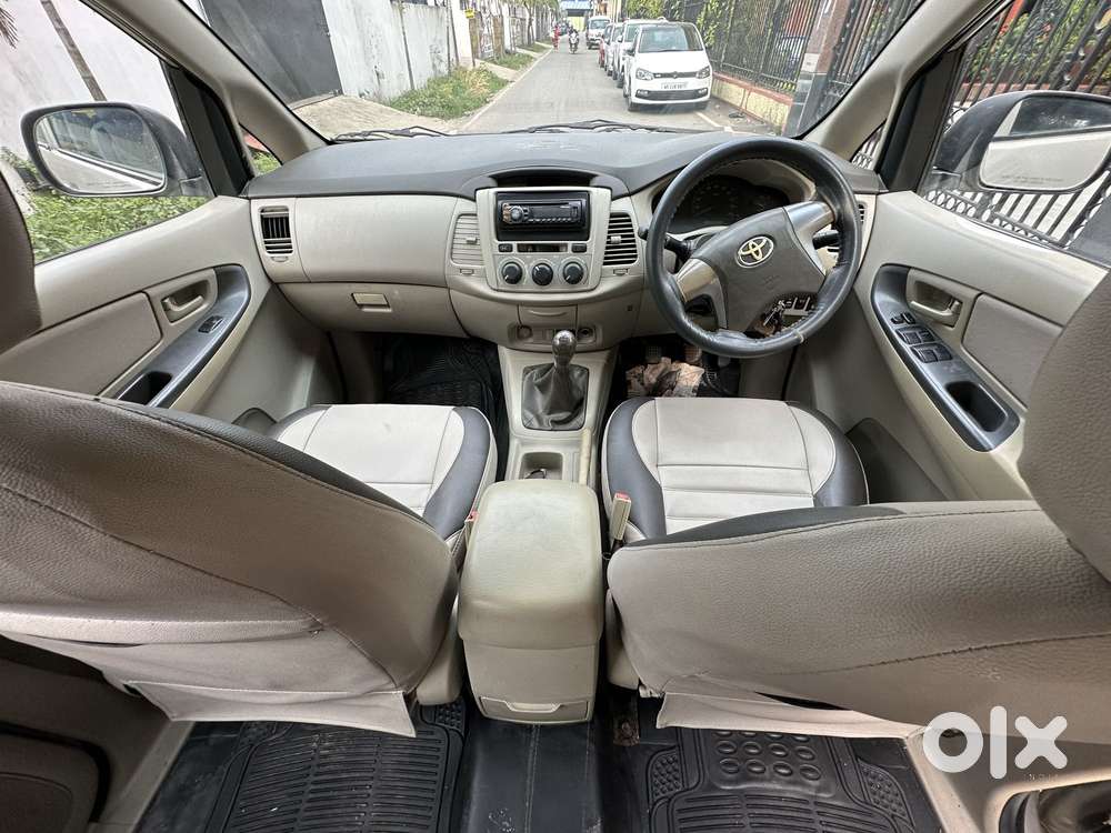 Toyota Innova 2.5 G (diesel) 8 Seater, 2014, Diesel