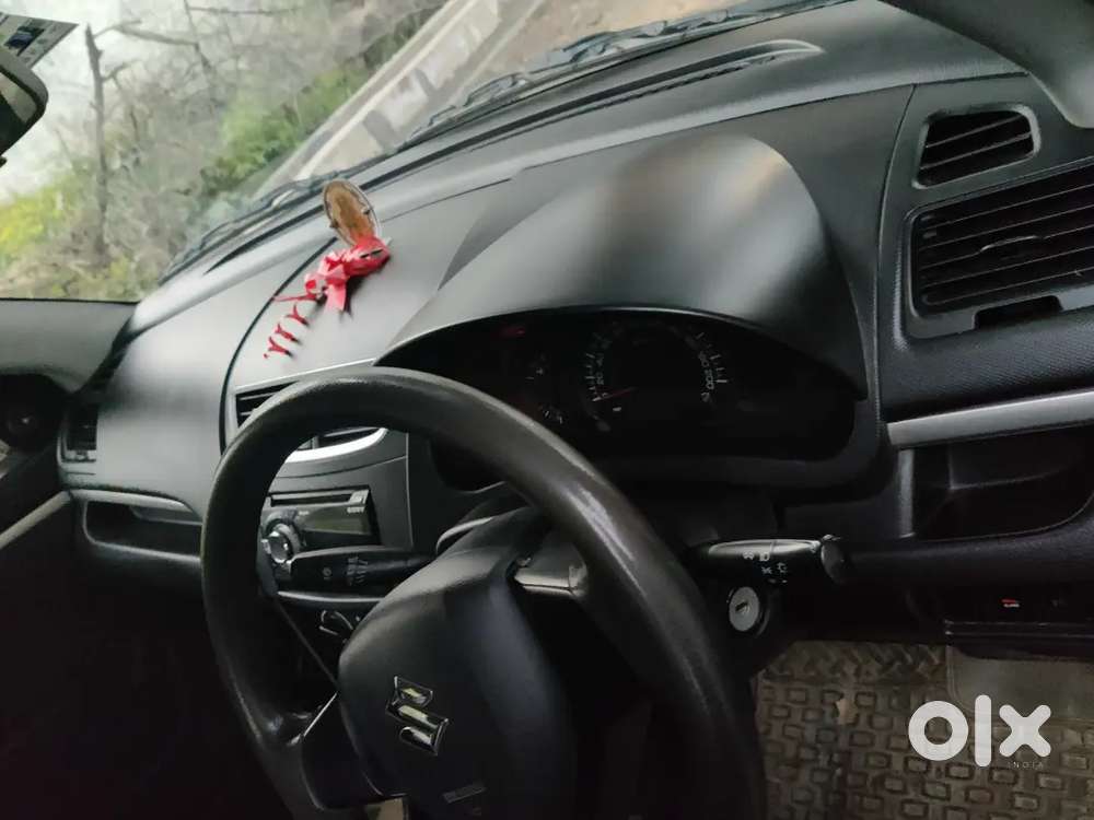 Maruti Suzuki Swift Lxi 2017
