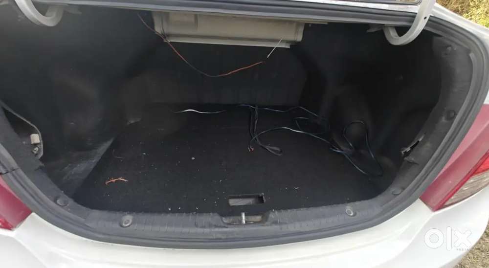 Hyundai Fluidic Verna Sx 1.6 2013