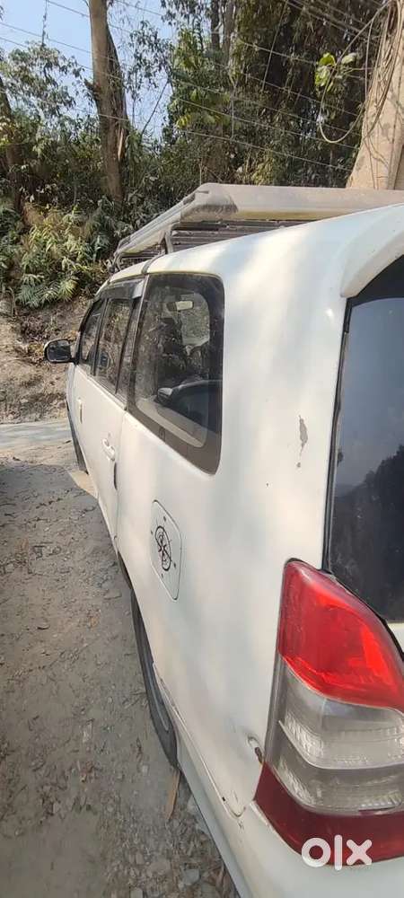 Toyota Innova 2016 Diesel 200000 Km Driven