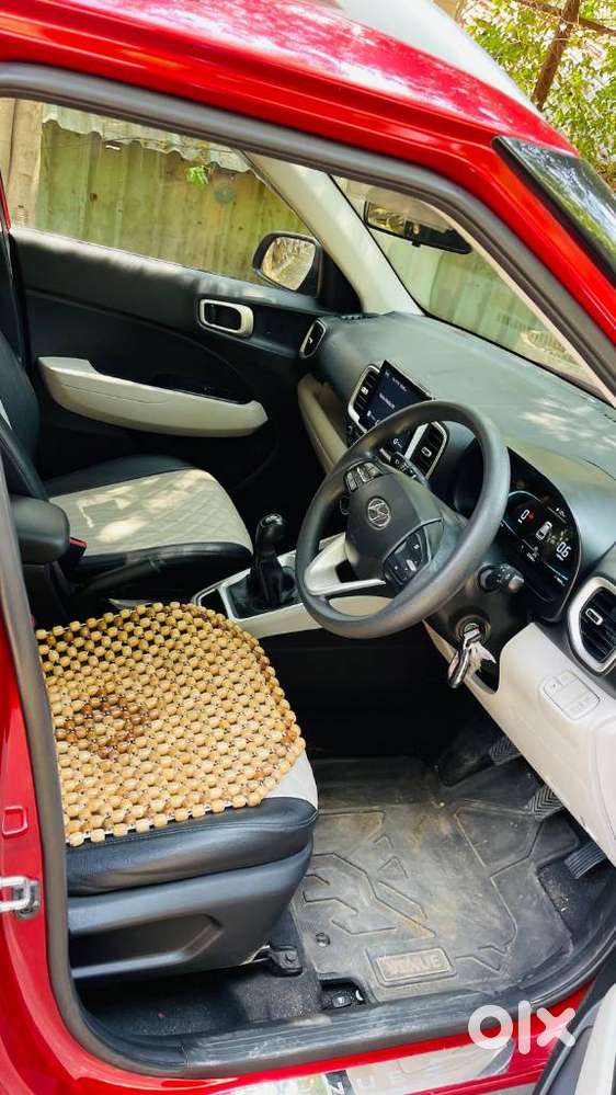 Hyundai Venue, 2023, Petrol