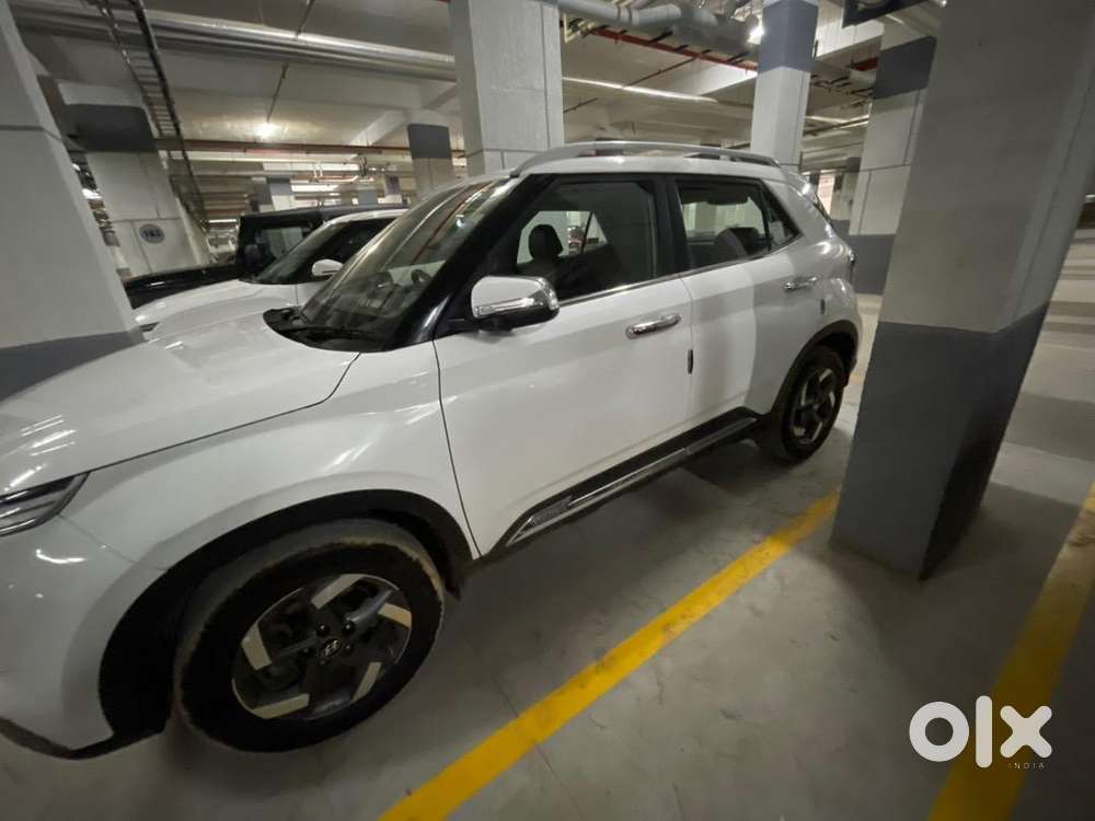 Hyundai Venue Diesel 48000 Km Driven