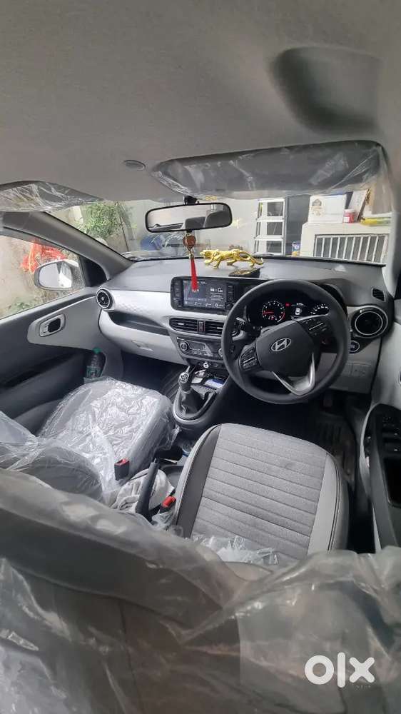 Grand I10 Sports Optional, Drive 1965km Only