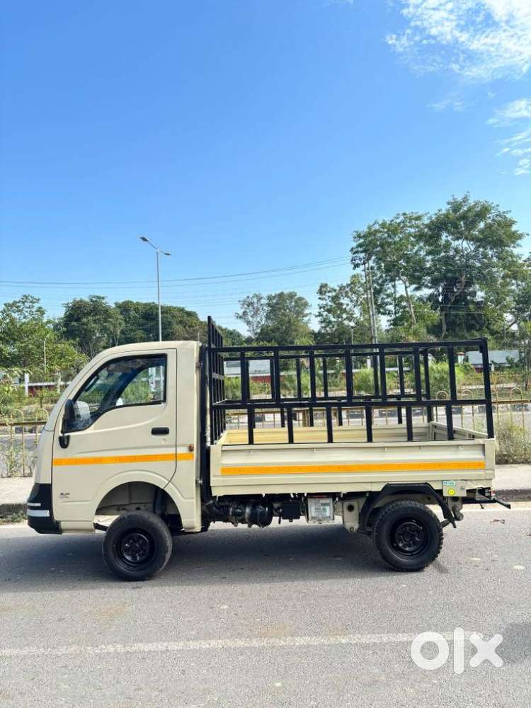 Tata Altroz 1.2 Xz (o), 2023, Petrol