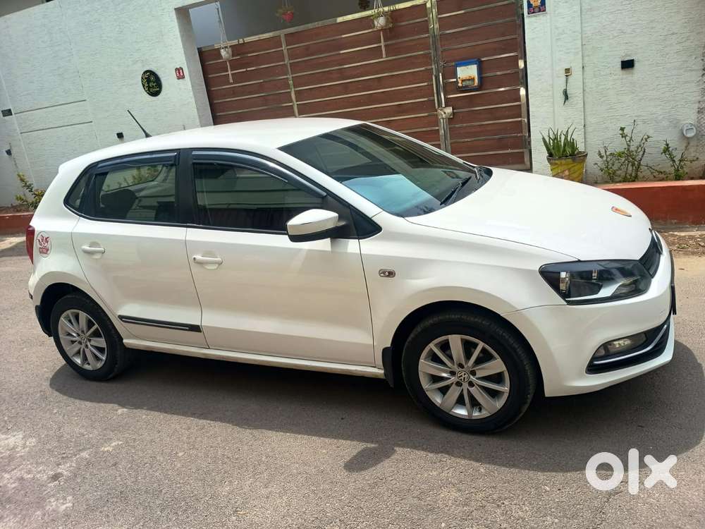 Volkswagen Polo Petrol Highline 1.2l, 2015, Petrol