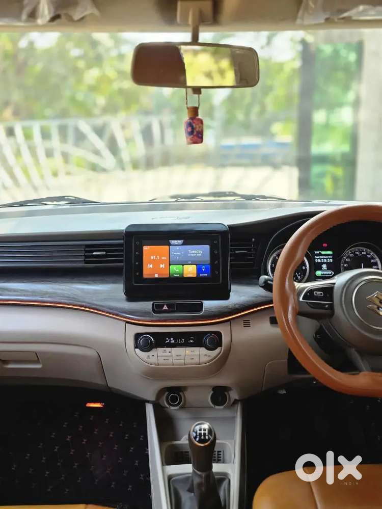 Kise Ko Apni Parivat Car Rent Pe Dena H To Contact Kijiye
